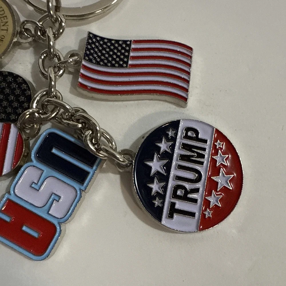 USA TRUMP United States seal of the President  flag keychain NEW‎